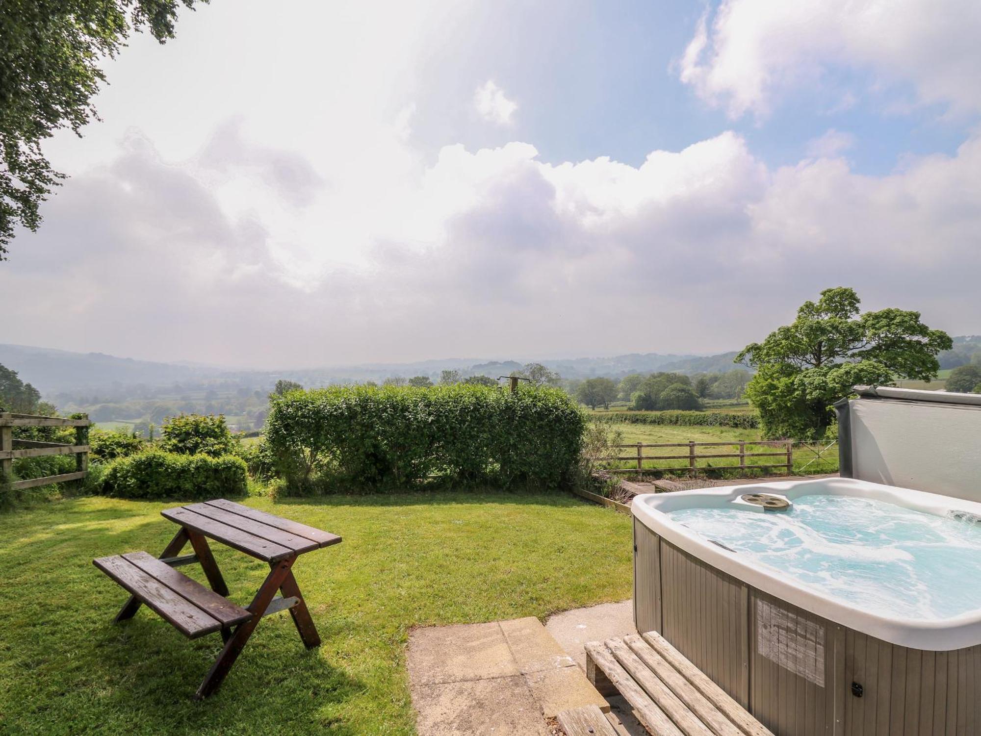 Villa Aberdauddwr Llanwnen Exterior foto